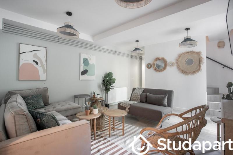 Chambre - 10 m² - 1 pièce