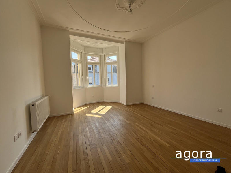 Maison - 191 m² - 8 pièces