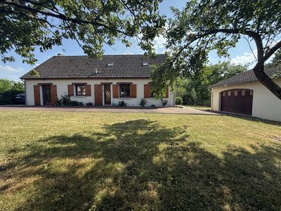 Maison - 164 m² - 7 pièces