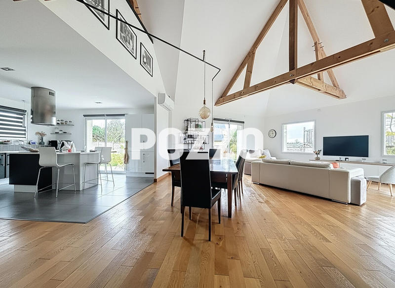 Maison - 217 m² - 6 pièces