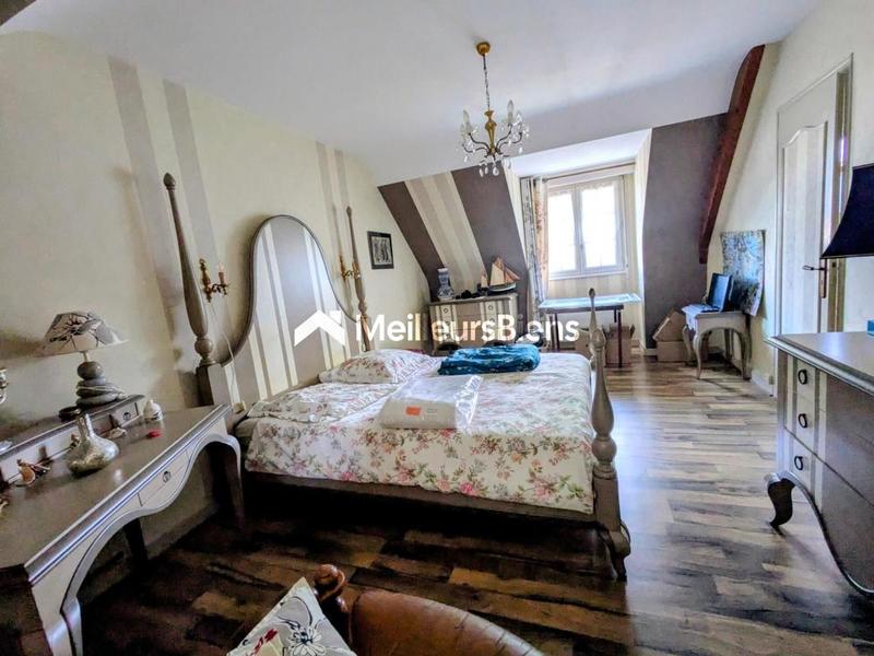 Maison - 140 m² - 6 pièces