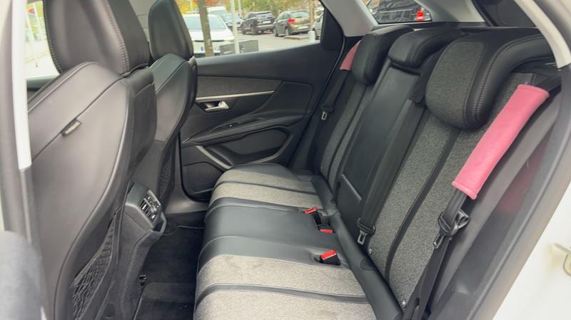 Peugeot 3008 II 1.5 BlueHDi 130 Eat8 Allure Business