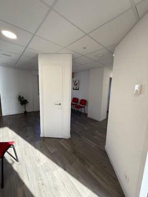 Bureau - 75 m²