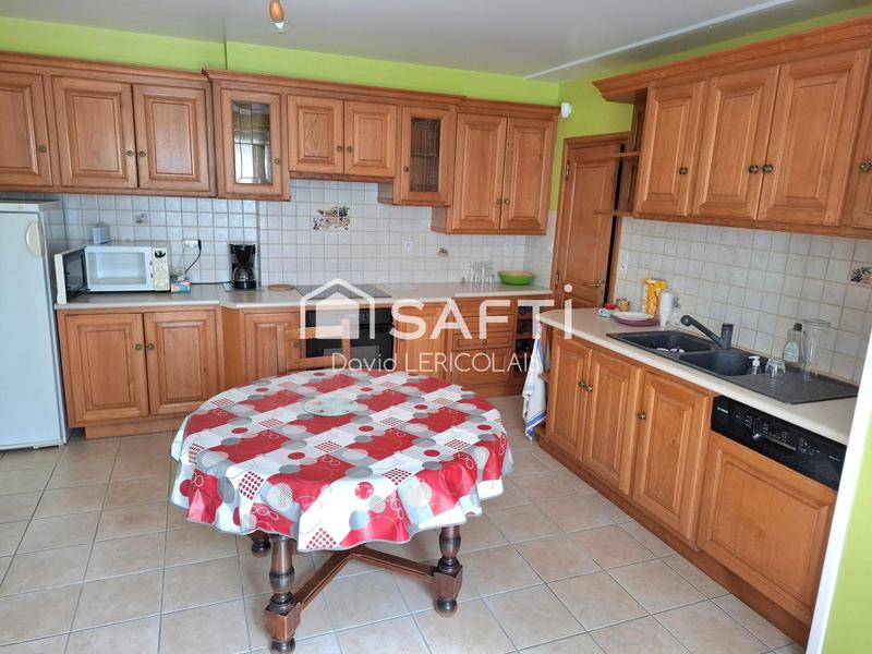 Maison - 200 m² - 7 pièces