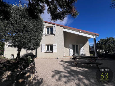 Maison - 159 m² - 6 pièces
