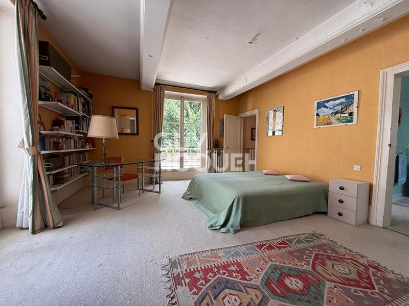 Maison de maîtres - 229 m² - 9 pièces