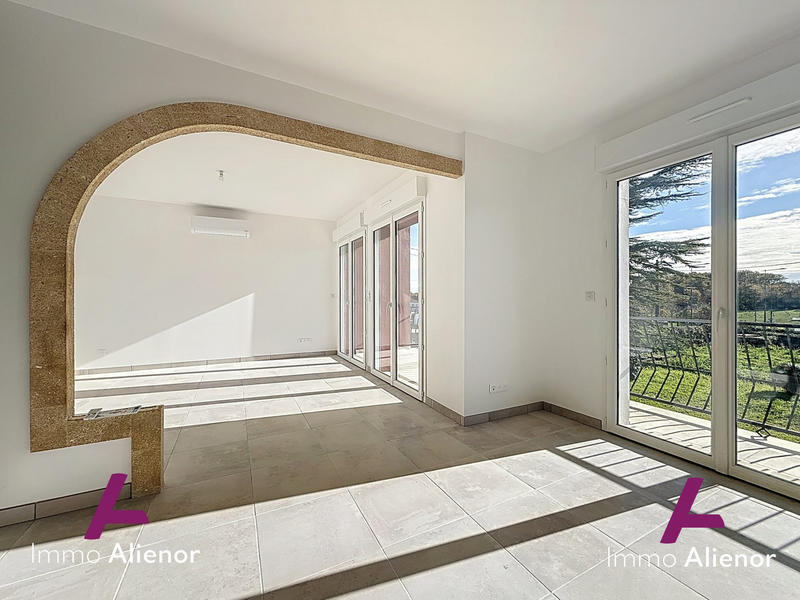 Maison traditionnelle - 164 m² - 6 pièces