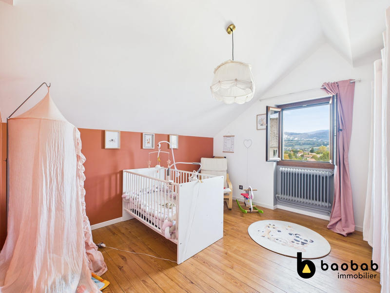 Maison - 199 m² - 8 pièces