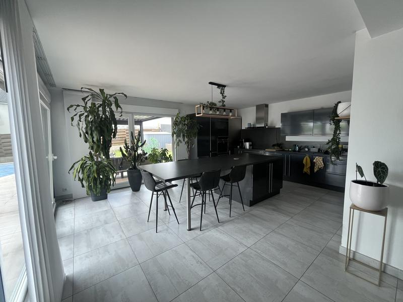 Maison contemporaine - 190 m² - 6 pièces