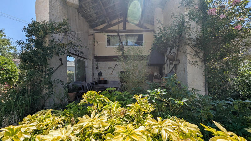 Maison - 305 m² - 13 pièces