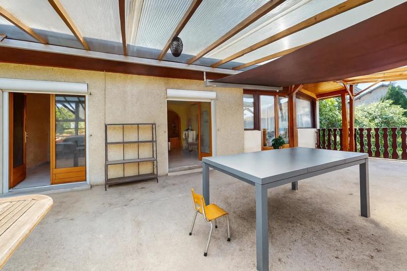 Maison - 290 m² - 9 pièces