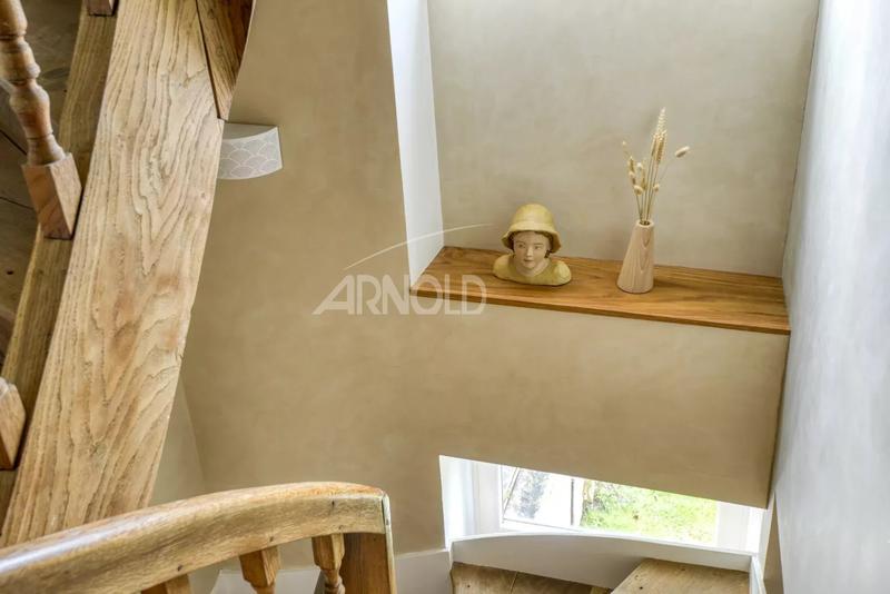 Maison - 189 m² - 9 pièces