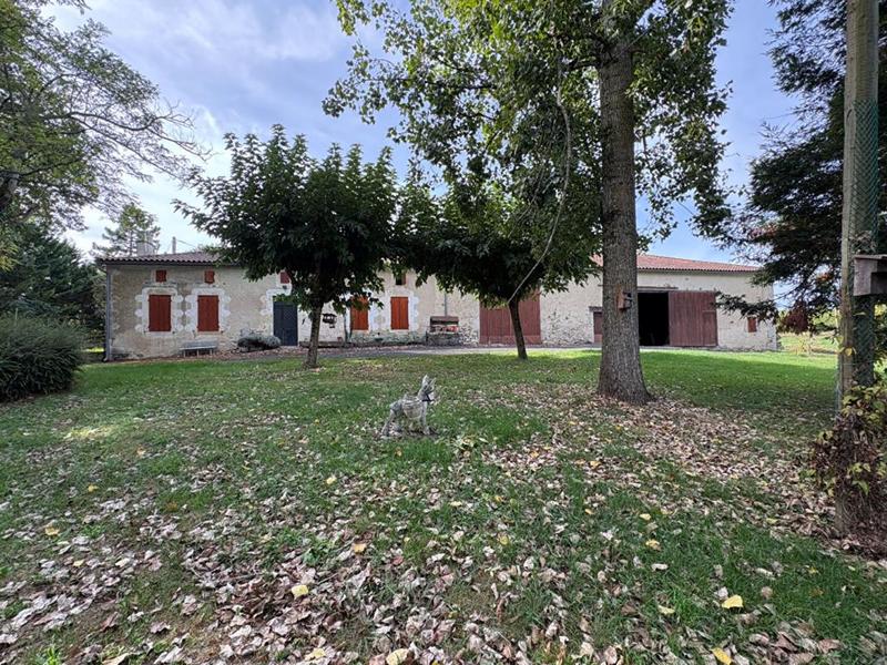 Maison - 180 m² - 6 pièces