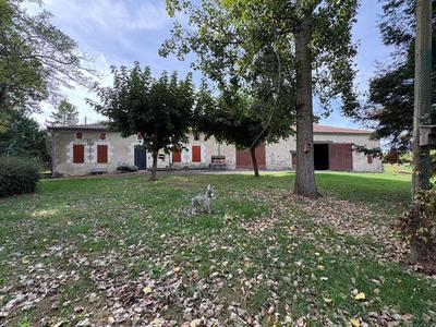 Maison - 180 m² - 6 pièces