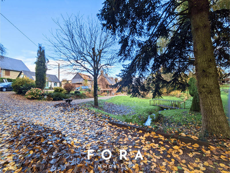 Maison - 240 m² - 8 pièces