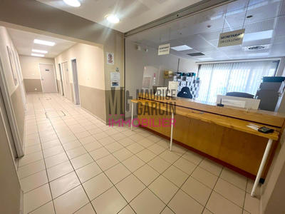 Bureau - 201 m² - 7 pièces