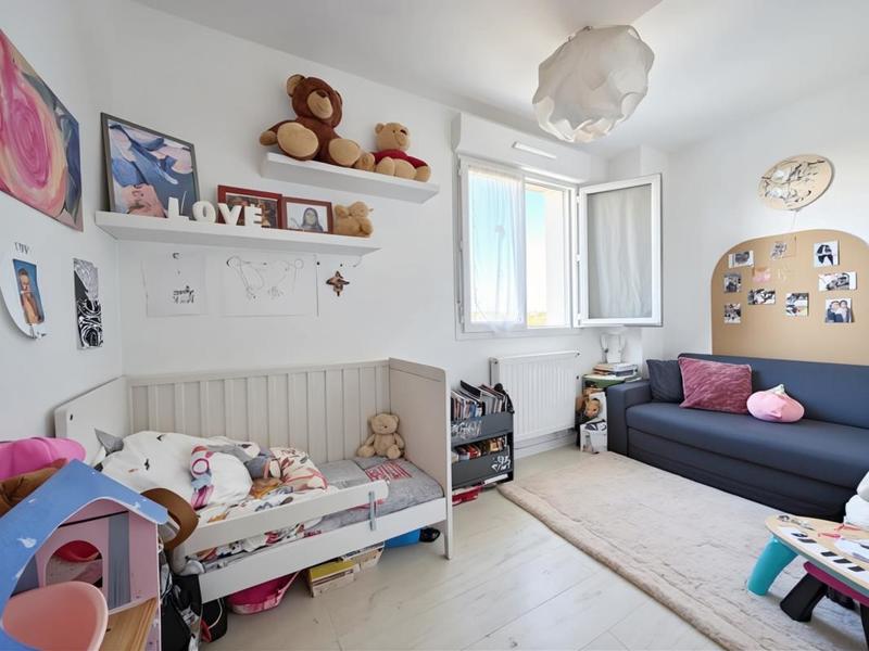 Pavillon - 90 m² - 6 pièces