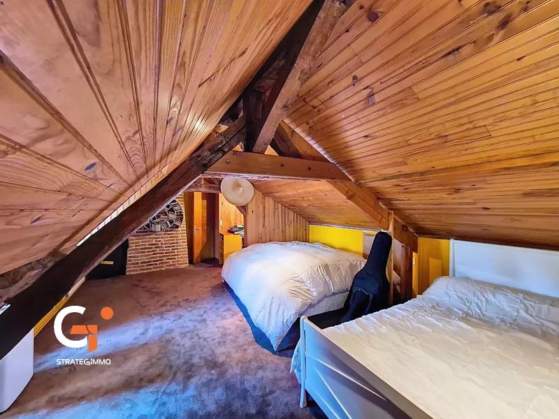 Maison - 200 m² - 10 pièces