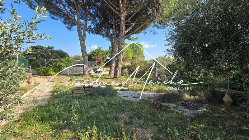 Maison - 250 m² - 8 pièces