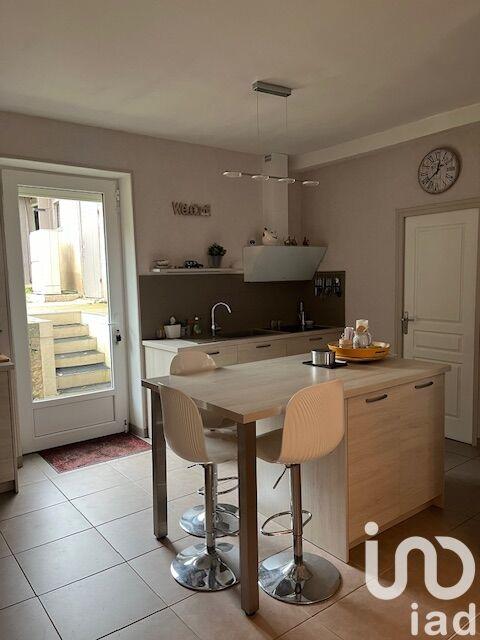 Maison - 227 m² - 8 pièces