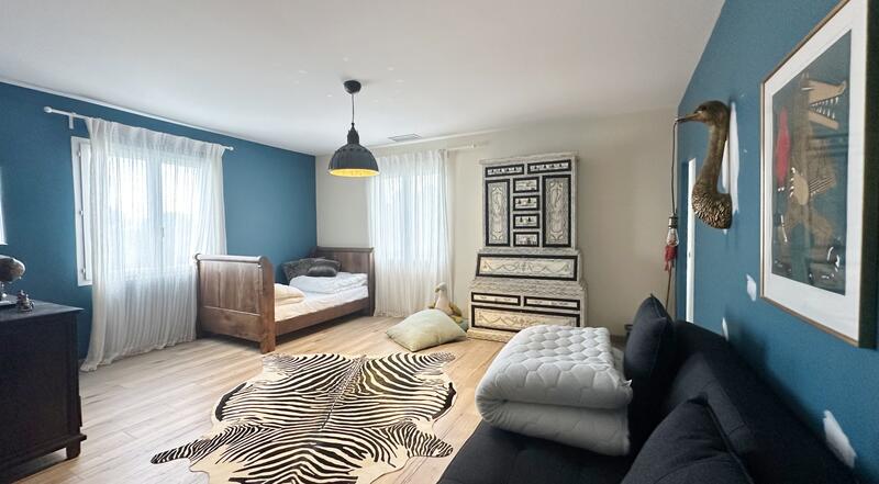 Maison - 463 m² - 12 pièces