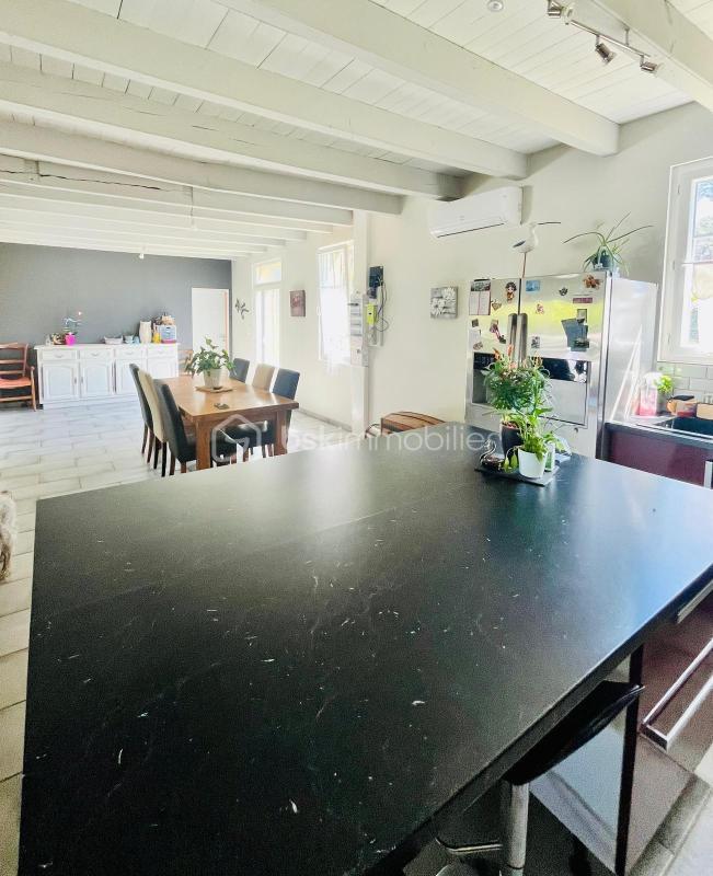 Maison - 140 m² - 5 pièces