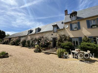 Propriété - 318 m² - 10 pièces