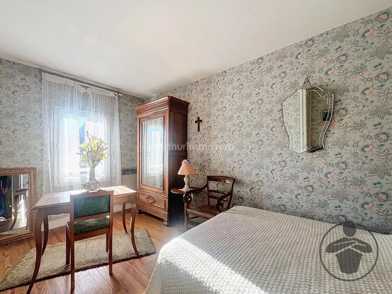 Maison - 252 m² - 9 pièces