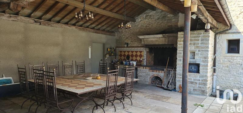 Maison - 227 m² - 6 pièces