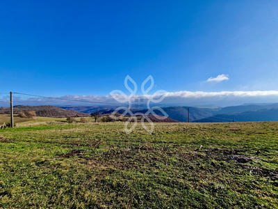 Propriété - 125 m² - 8 pièces