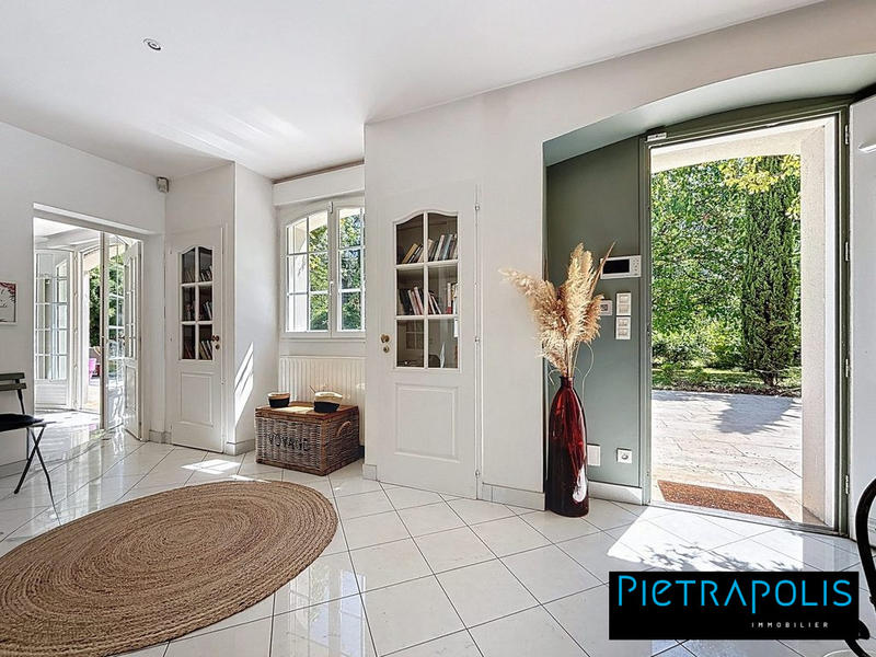 Villa - 244 m² - 7 pièces