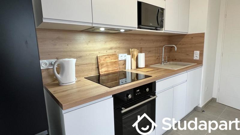 Chambre - 11 m² - 1 pièce