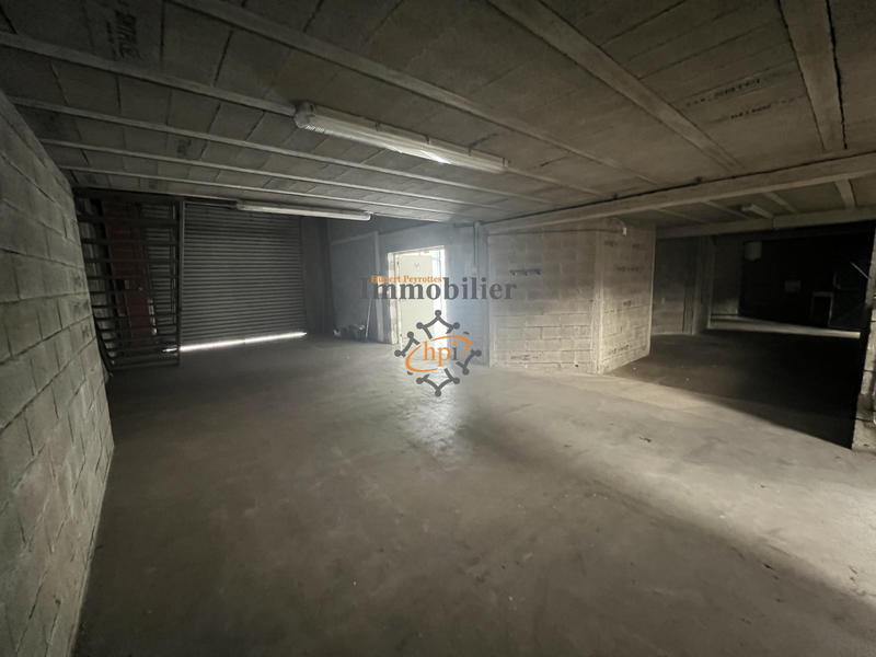 Maison - 700 m² - 14 pièces