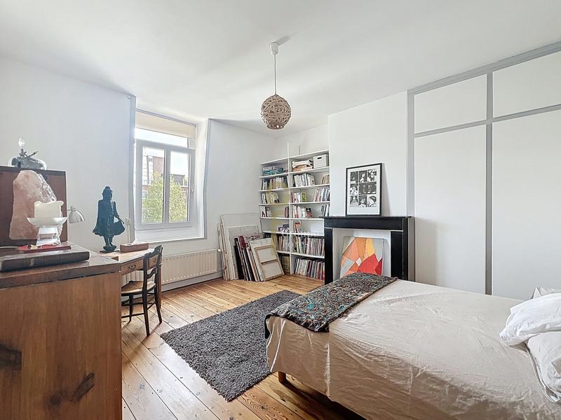 Maison - 210 m² - 8 pièces