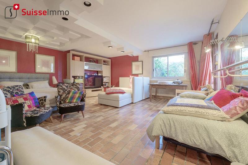 Villa - 230 m² - 9 pièces