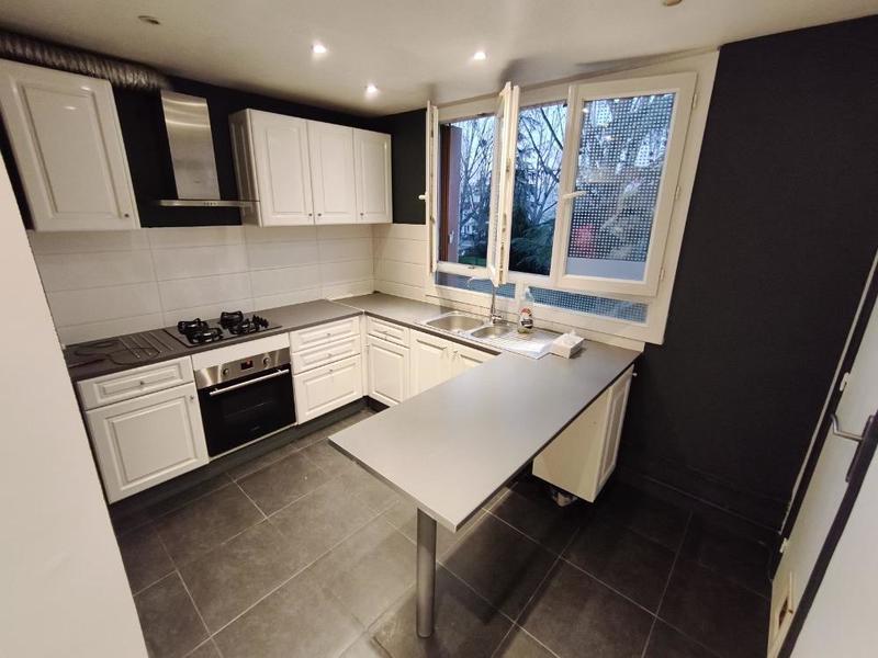 Appartement - 12 m² - 5 pièces