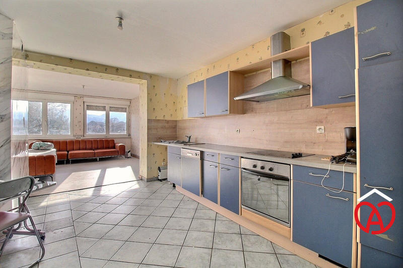 Maison - 161 m² - 8 pièces