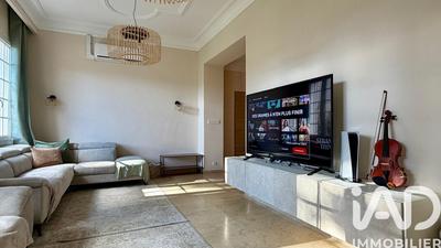 Maison - 225 m² - 10 pièces