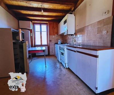 Immeuble - 205 m² - 16 pièces