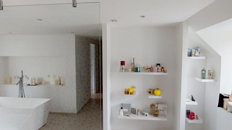 Maison - 345 m² - 12 pièces