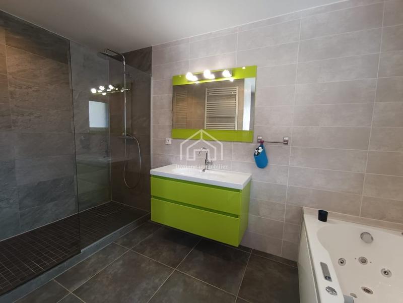 Villa - 236 m² - 5 pièces