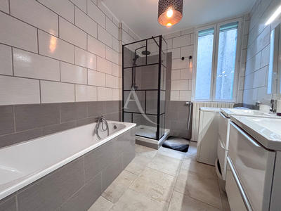 Maison - 83 m² - 4 pièces