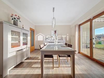 Maison - 234 m² - 7 pièces