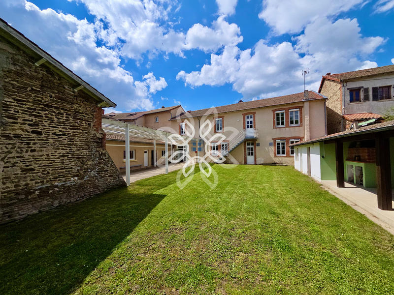 Propriété - 500 m² - 30 pièces