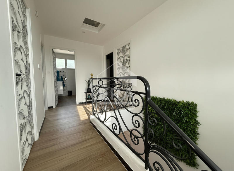 Maison - 95 m² - 5 pièces