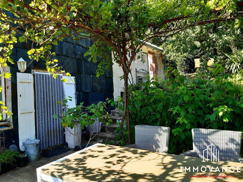 Maison - 328 m² - 12 pièces