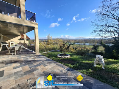 Villa - 200 m² - 7 pièces