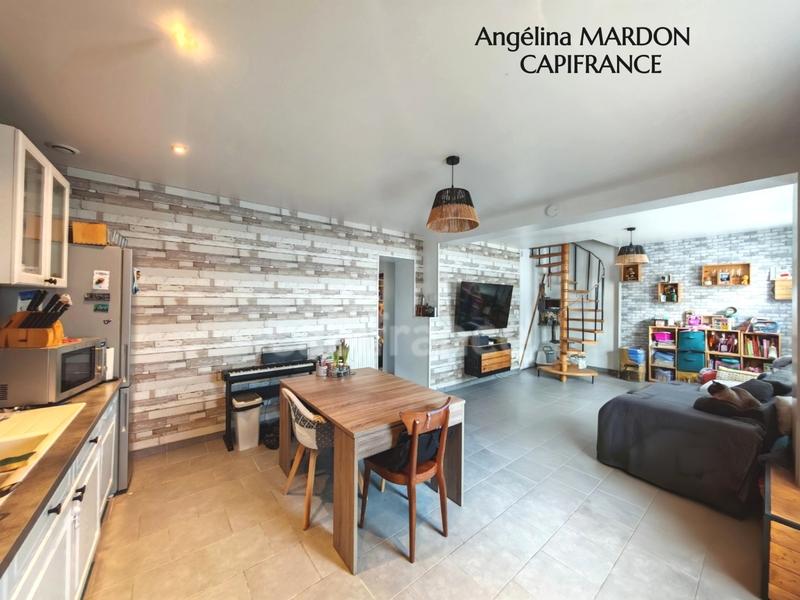 Maison de ville - 69 m² - 4 pièces