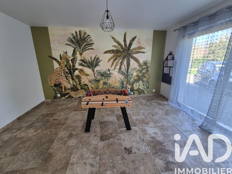 Maison - 177 m² - 6 pièces