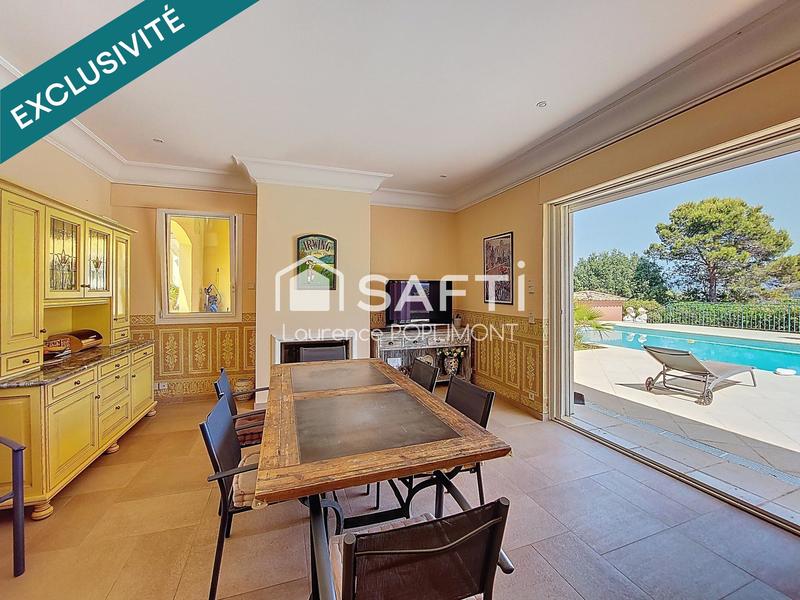 Maison - 264 m² - 6 pièces